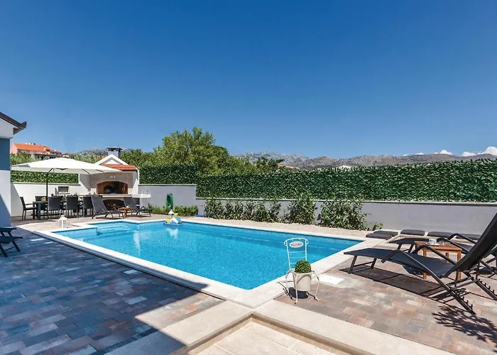 Pet Friendly Apartment In Split With Wifi